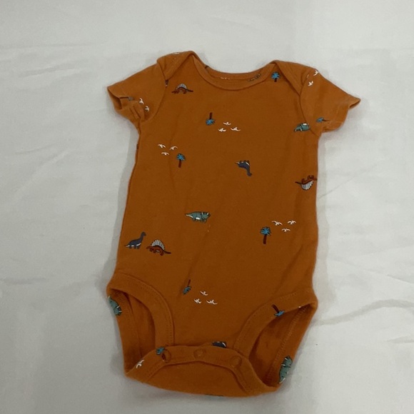 EUC infant boys Carter’s onesie - Picture 1 of 4